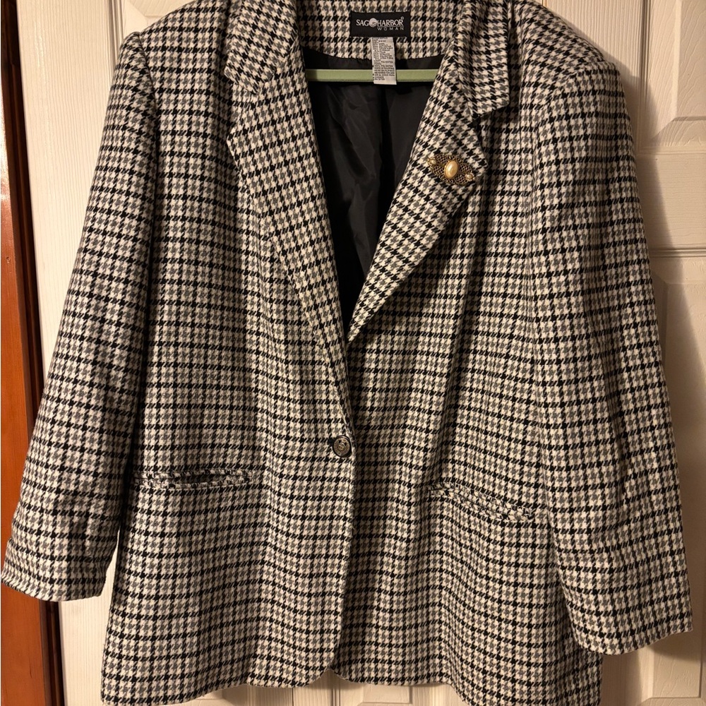Sag Harbor Black and White Checkered Blazer
